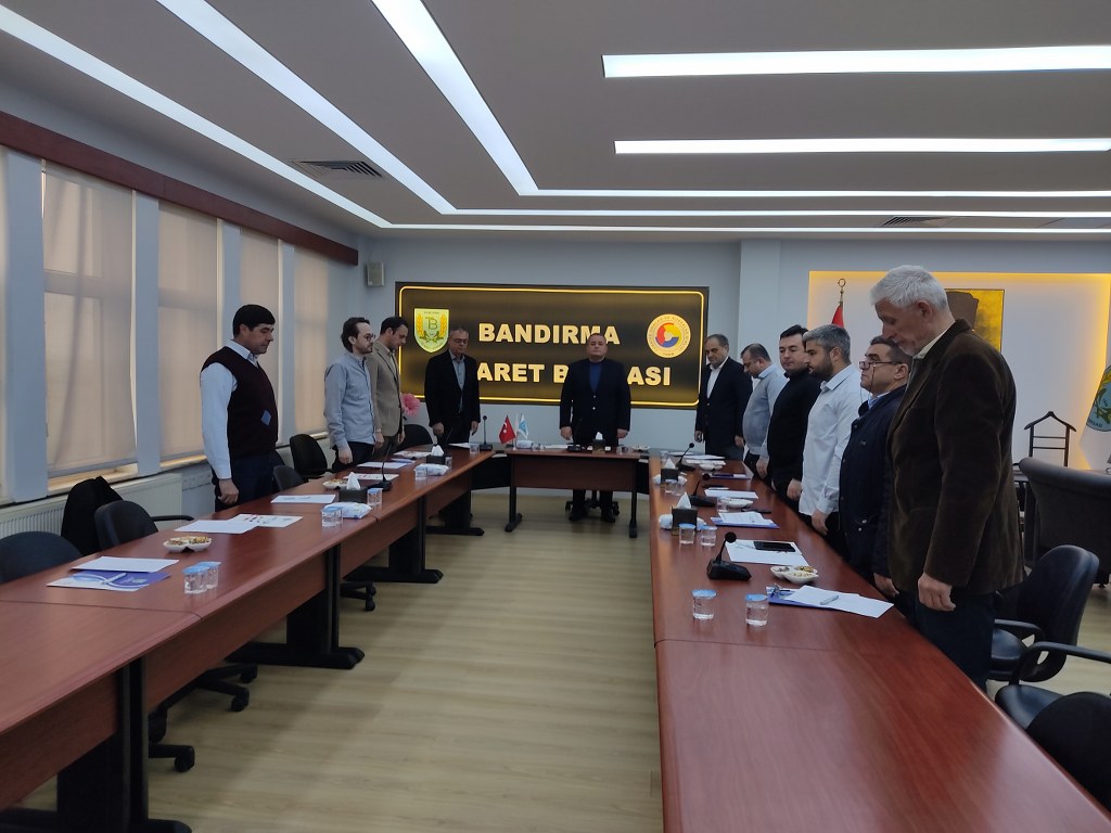 MECLİS TOPLANTISINDA ESKİ BAŞKAN VE DEPREMDE VEFAT EDENLER ANILDI